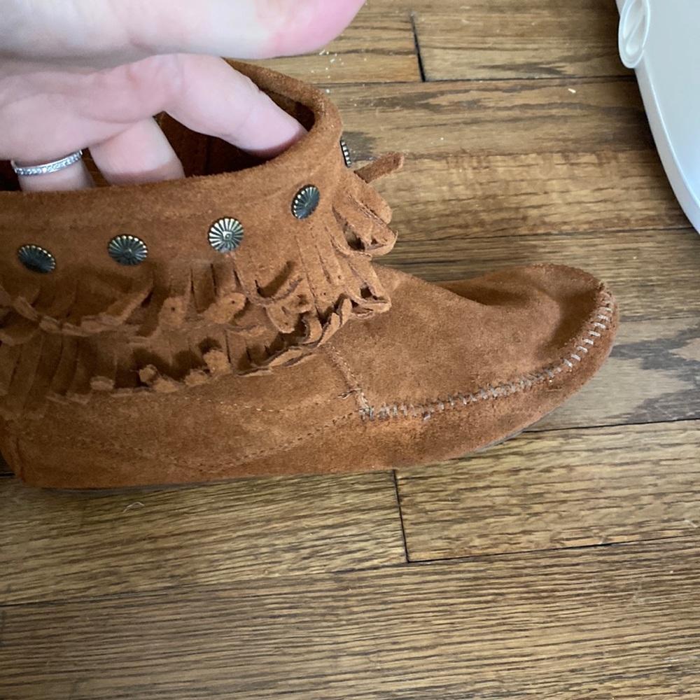 Minatonka moccasins